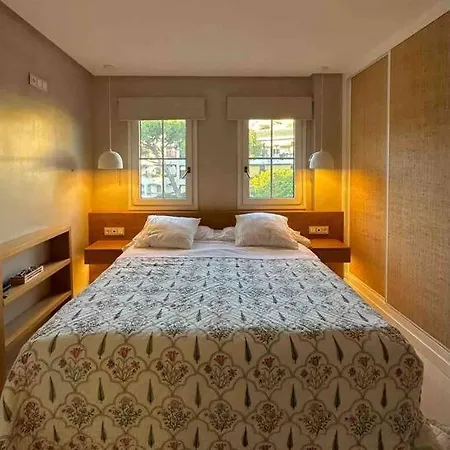 Apartment Modern 2 Bedroom In Real