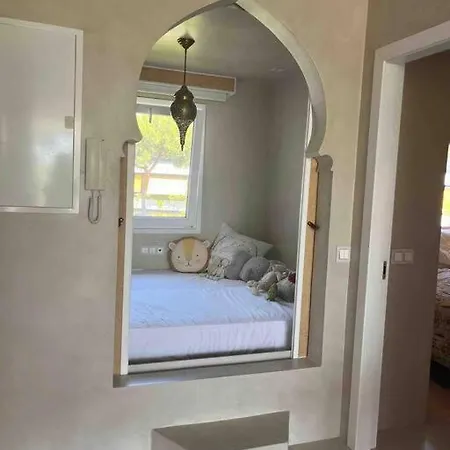 Modern 2 Bedroom In Real Apartment